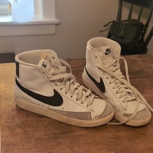 Nike Womens White and Black High-Top Sneakers